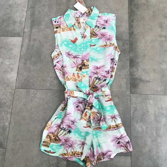 NEW Levi’s Molly printed sleeveless romper! - Picture 2 of 10